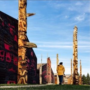 Meet your Posher, Claudia